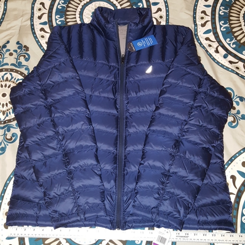 NEW Nautica Men's Ultra lightweight quilted jacket